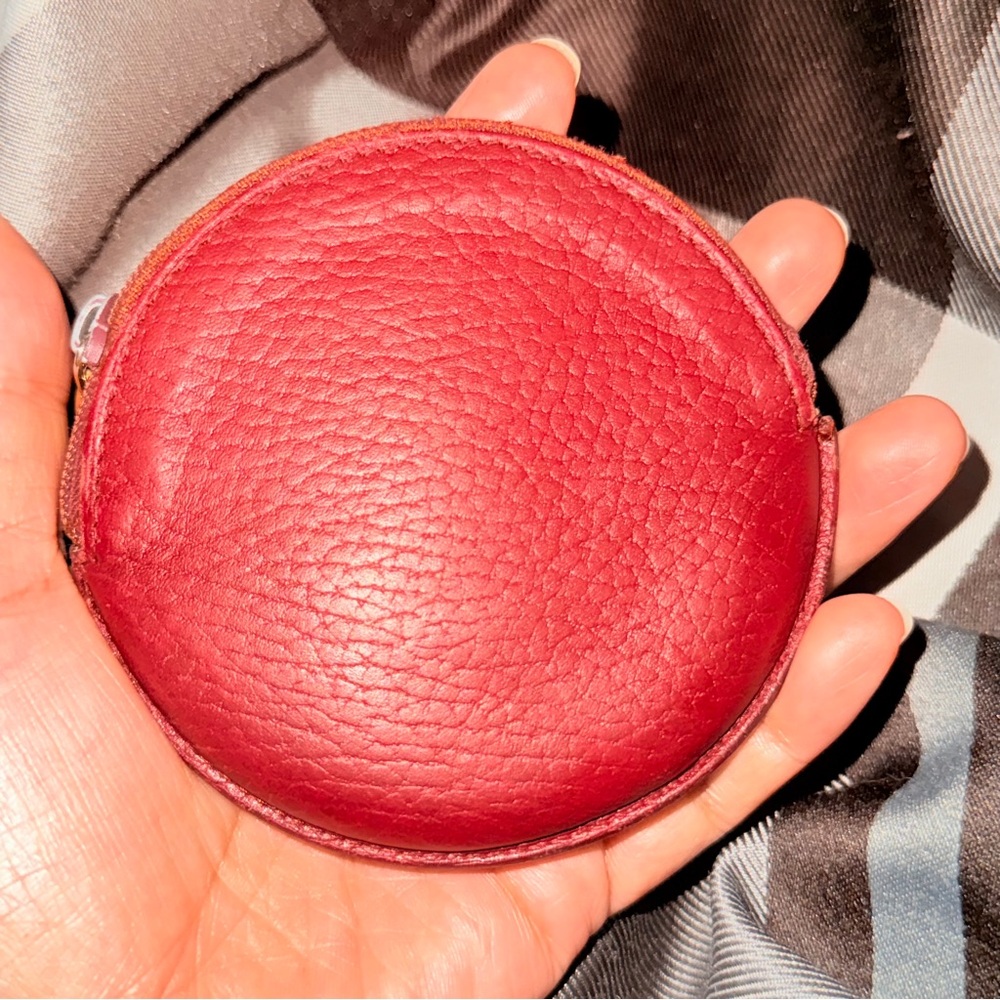 Cartier Red Leather Round Wallet - Picture 2 of 2